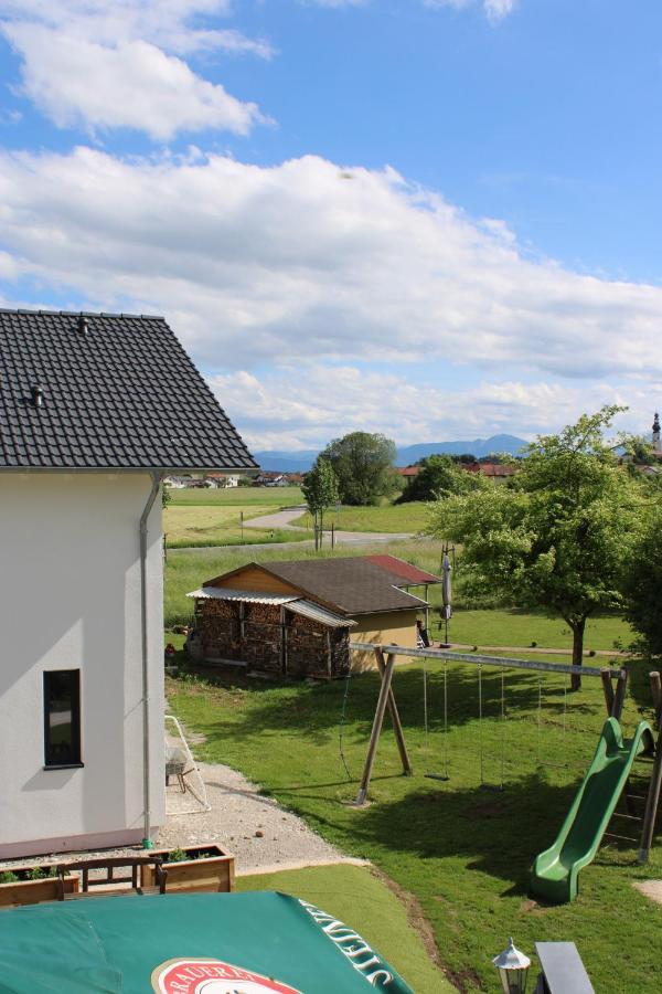Hotel Garni Austermayer Traunreut Exterior foto